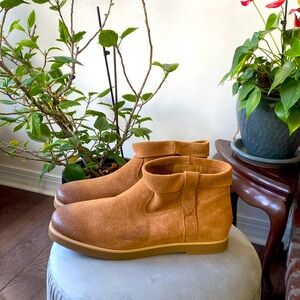 🆕 Ugg Josefene ankle cuffed boots